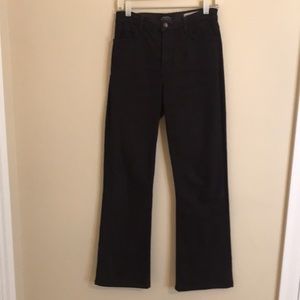Slimming NYDJ dark brown boot cut SZ 2 jeans